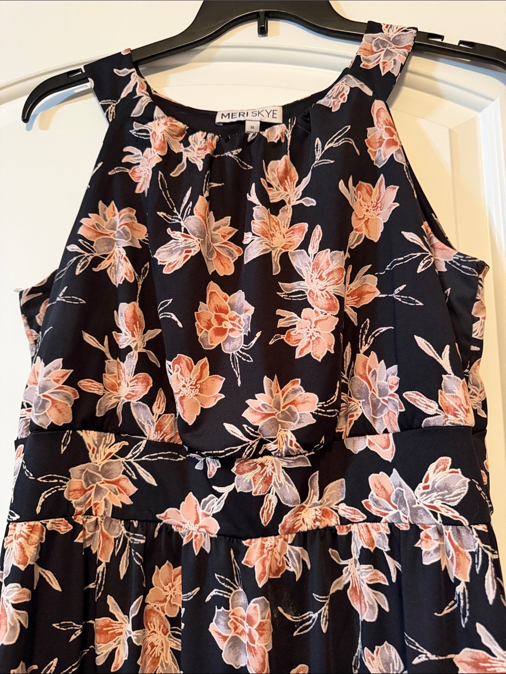 Woman’s Sleeveless Dress - Picture 2 of 5